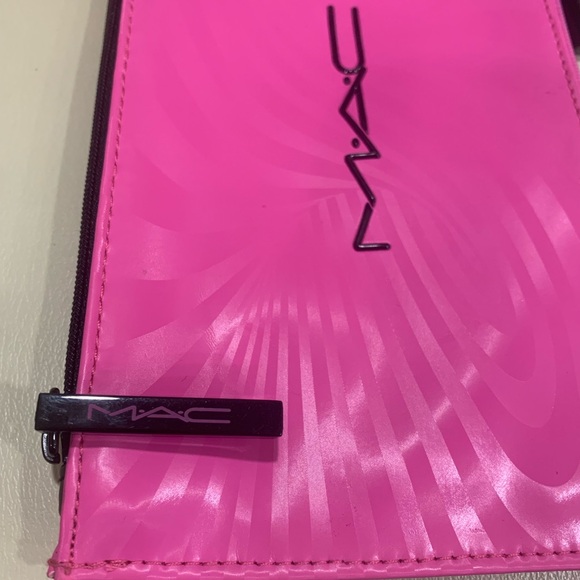 MAC cosmetics Hypnotic double zip pouch hot pink - Picture 3 of 4